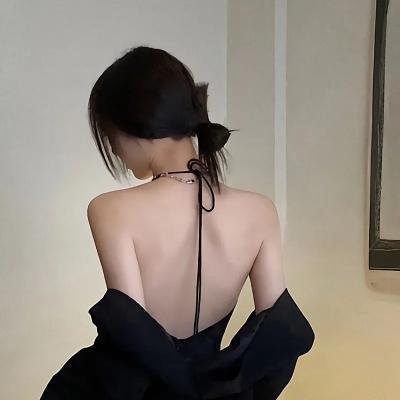 不想恋爱的千小姐海报