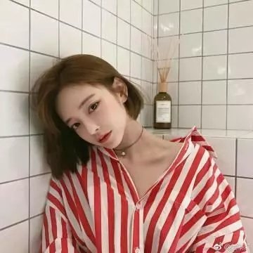 天体女泰山海报