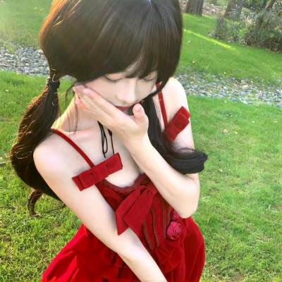 完全夏绿蒂海报